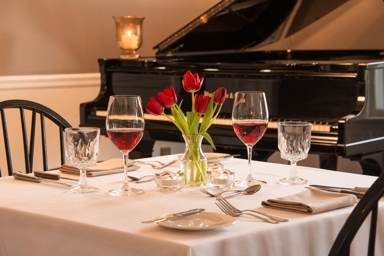 The Lincoln Inn & Restaurant At The Covered Bridge Woodstock Extérieur photo